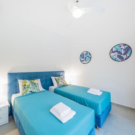 Villa Ami, Roda, Corfu: 10 Guests, Heated Pool, Private Mini Golf, Pool Table & More!! Экстерьер фото