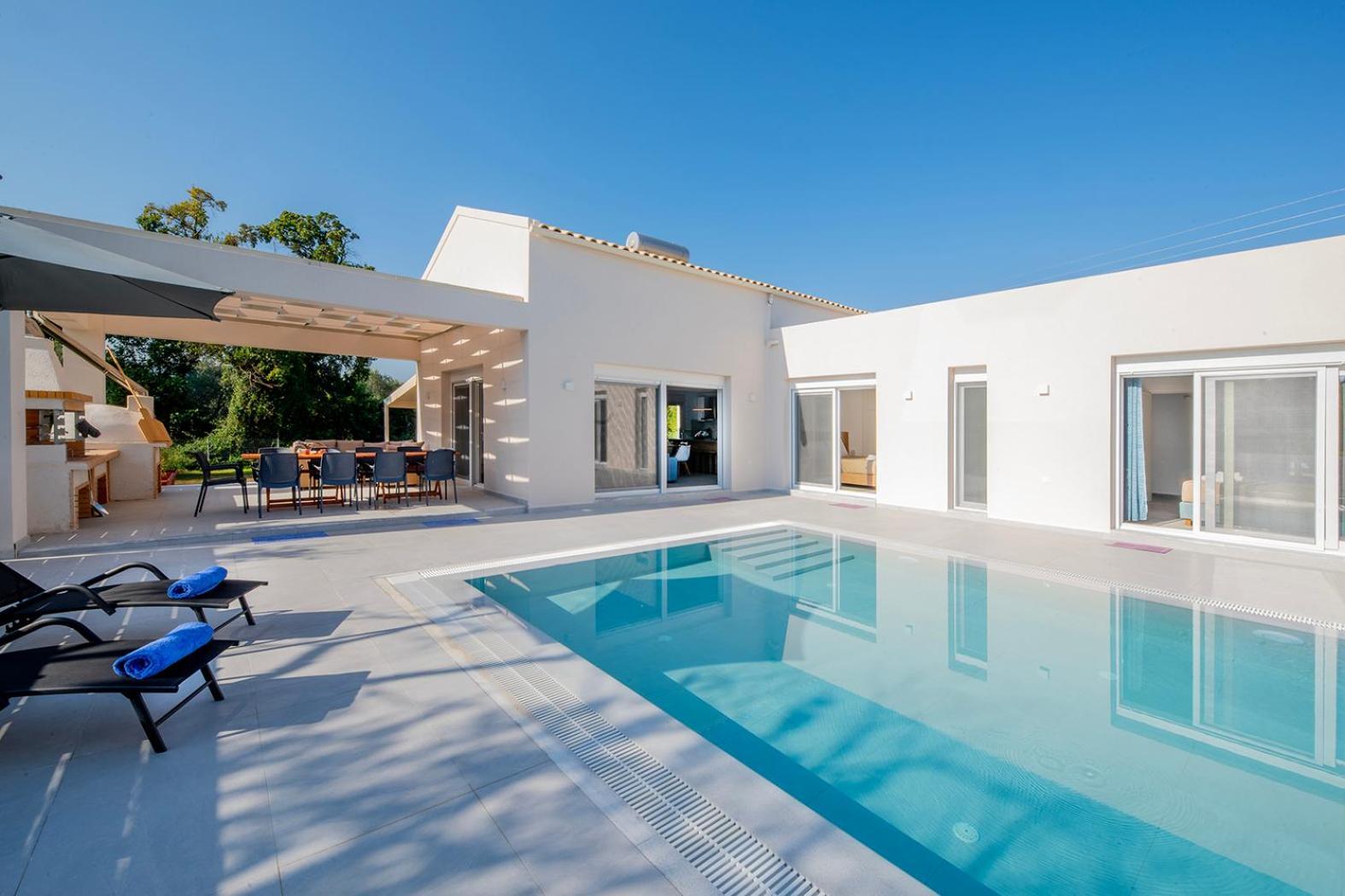 Villa Ami, Roda, Corfu: 10 Guests, Heated Pool, Private Mini Golf, Pool Table & More!! Экстерьер фото