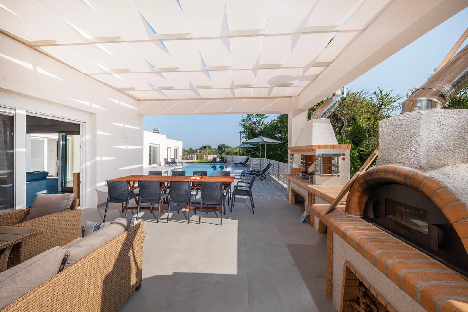 Villa Ami, Roda, Corfu: 10 Guests, Heated Pool, Private Mini Golf, Pool Table & More!! Экстерьер фото