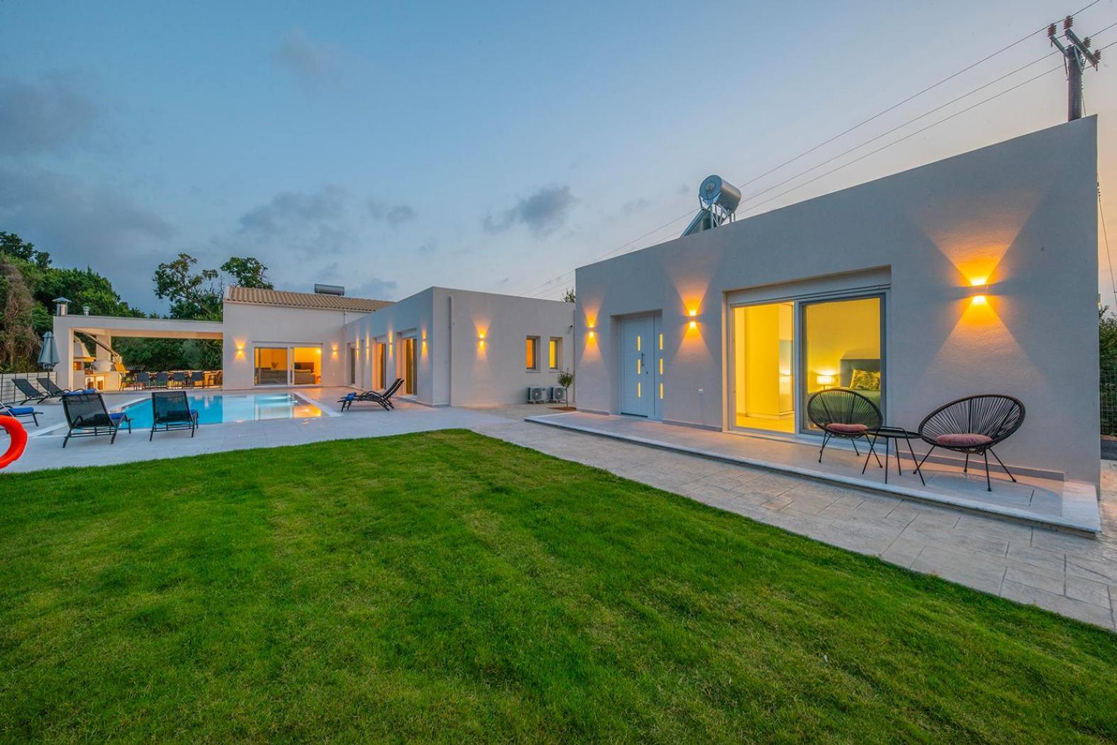 Villa Ami, Roda, Corfu: 10 Guests, Heated Pool, Private Mini Golf, Pool Table & More!! Экстерьер фото